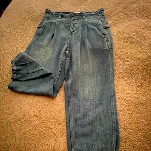 We The Free Jeans ankle taper button fly boyfriend!